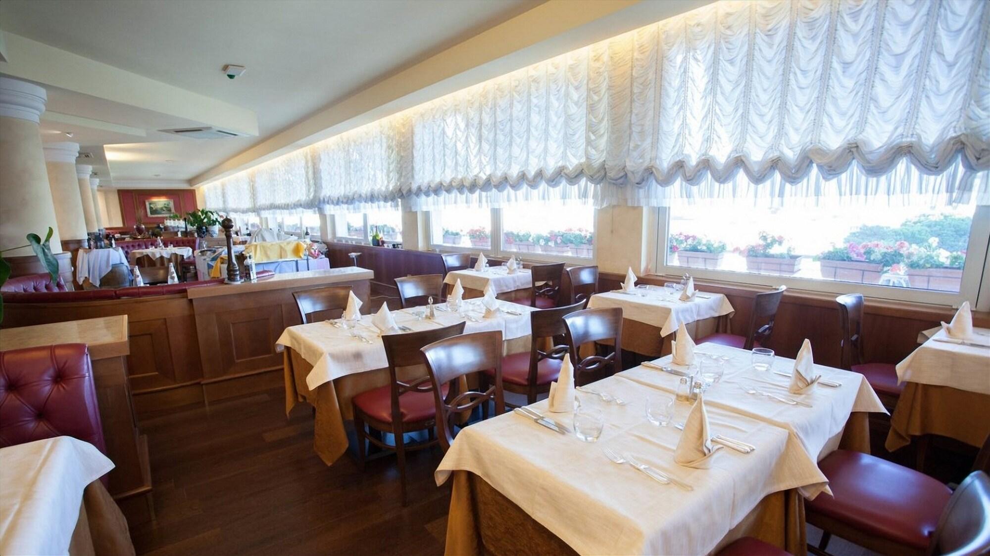 Hotel Principe Palace Lido di Jesolo Buitenkant foto