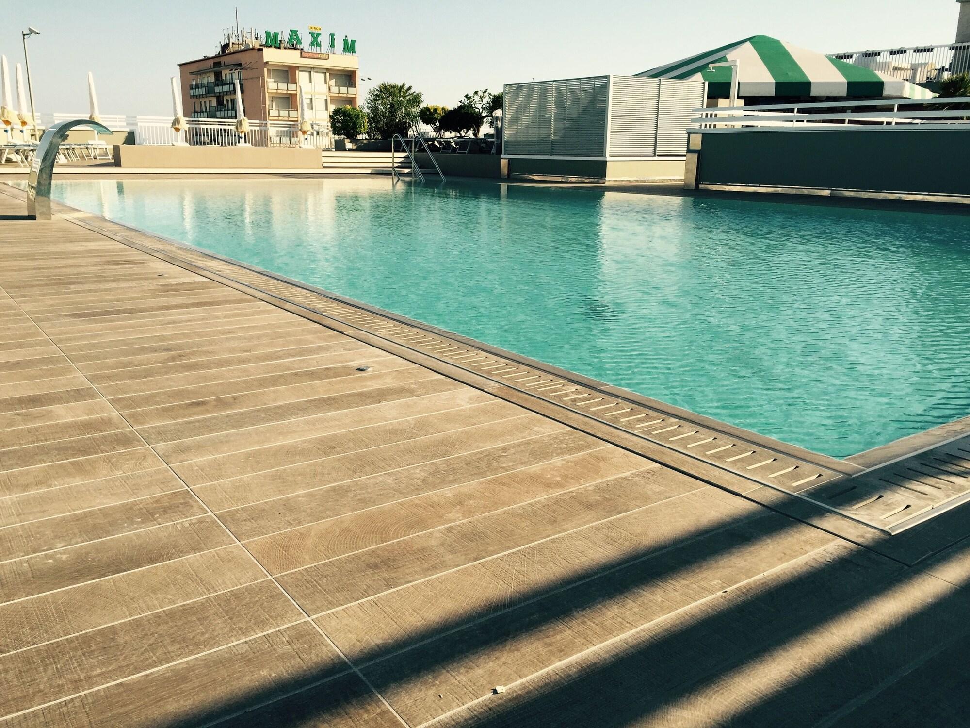 Hotel Principe Palace Lido di Jesolo Buitenkant foto