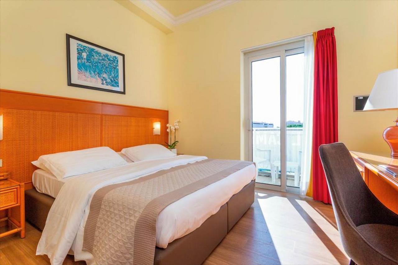 Hotel Principe Palace Lido di Jesolo Buitenkant foto